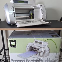 ORIGINAL ORDER CRICUT With 3 Cartridges! Look!