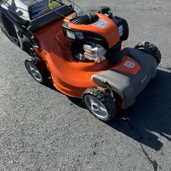 Husqvarna All Wheel Drive Mower 150cc Engine