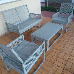 Patio set 4 pieces / Juego de patio 4 piezas