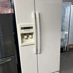 Whirlpool 33”wide Side By Side Almond Color Refrigerator 