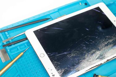 iPad & Tablet Screen Repair – From $59 Broken iPad or Tablet? We Make It Look New Again.