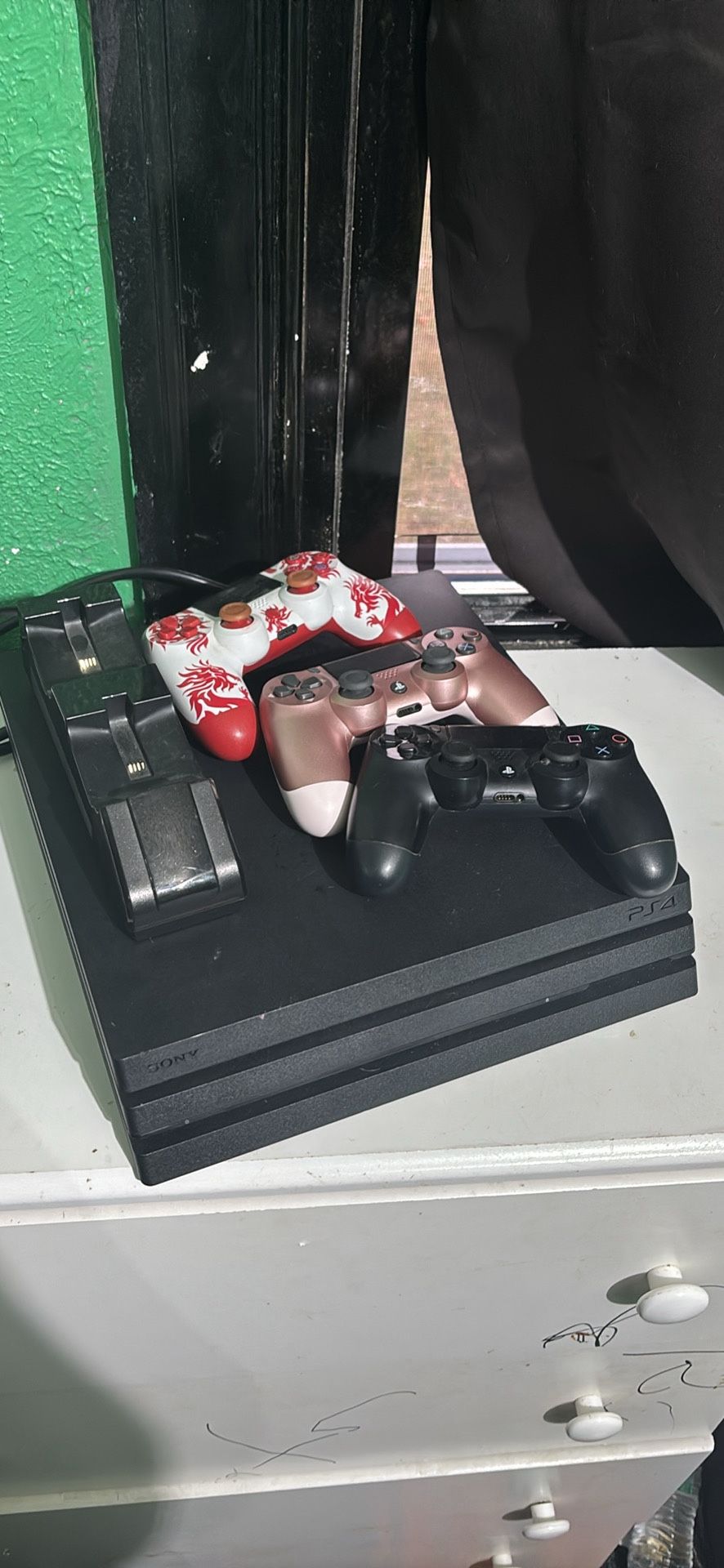 PS4 Pro 1 TB