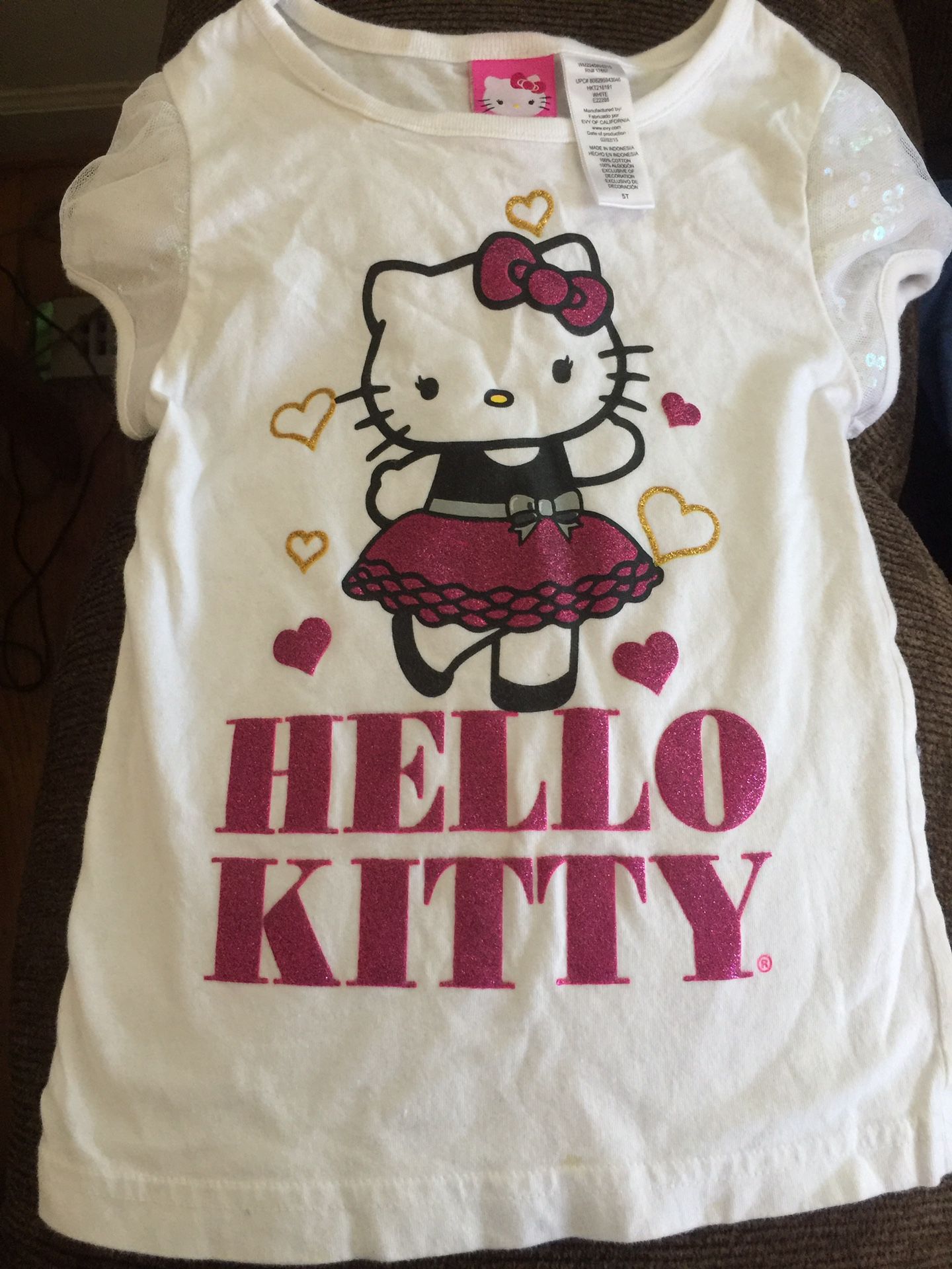 Girls hello Kitty shirt