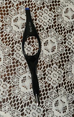 VINTAGE BLACK RING PEN ERGONOMIC WRITING TOOL AID NEW OLD STOCK BALLPOINT COLLECTIBLE DESK ACCESSORY