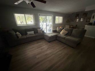 Furniture to sell, moving to another state