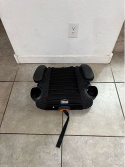 Chicco booster car seat with latches