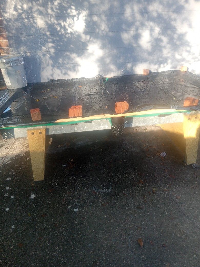 Pool table