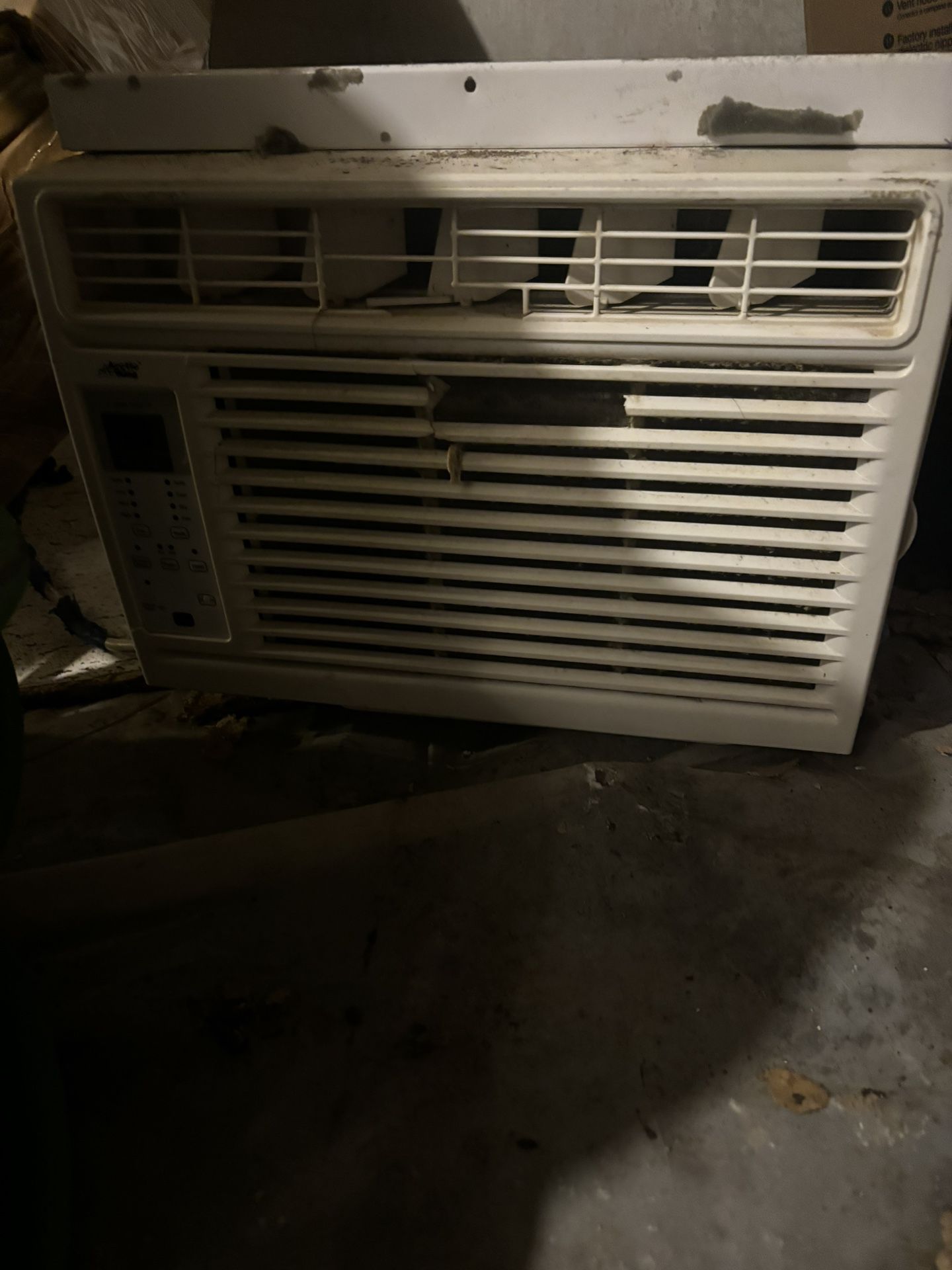 Air Conditioner, Aire Acondicionado 5000btu