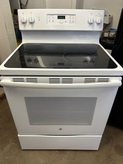 GE Electric stove 30” (1 month warranty)