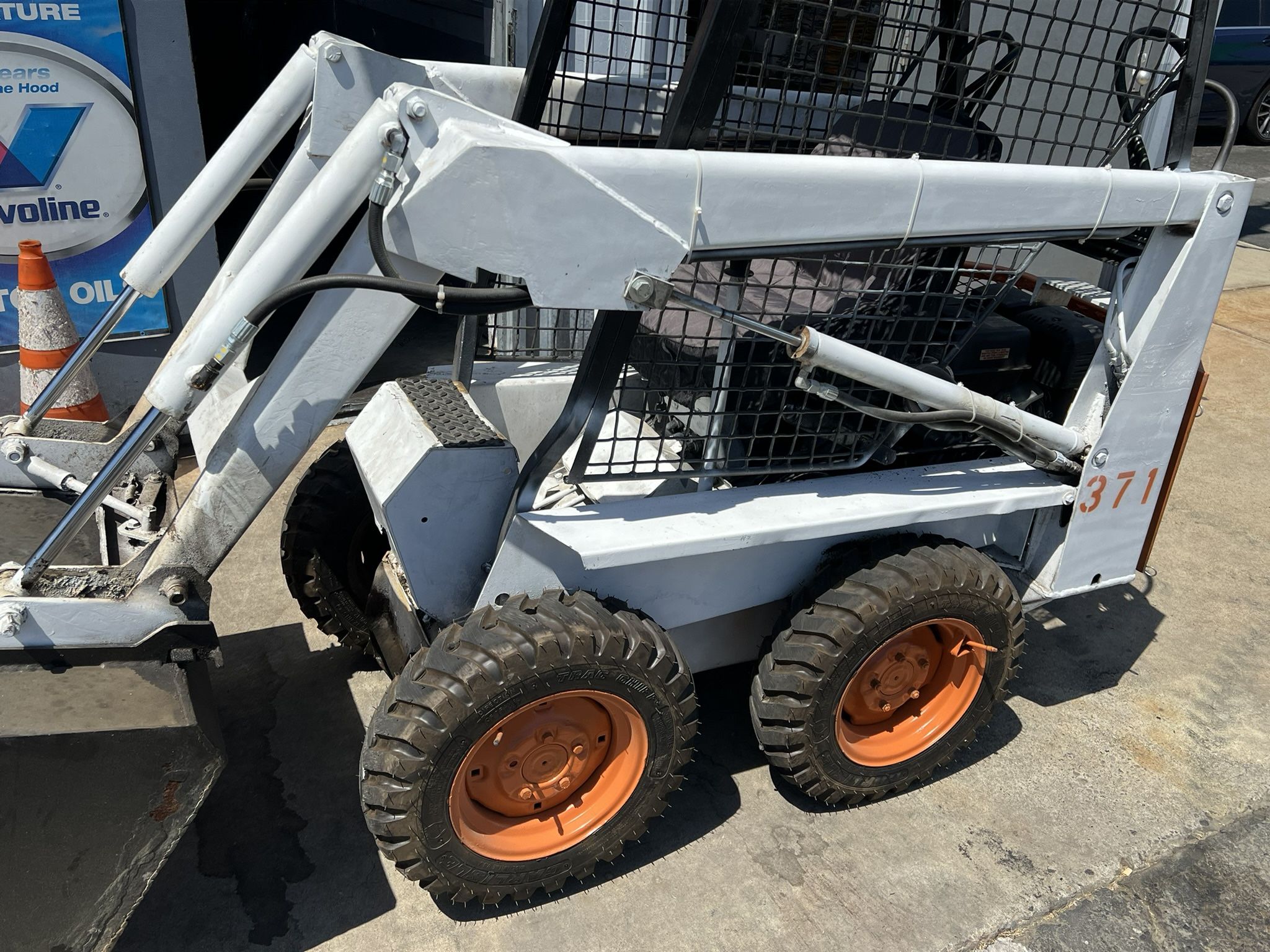Skid Steer 36”