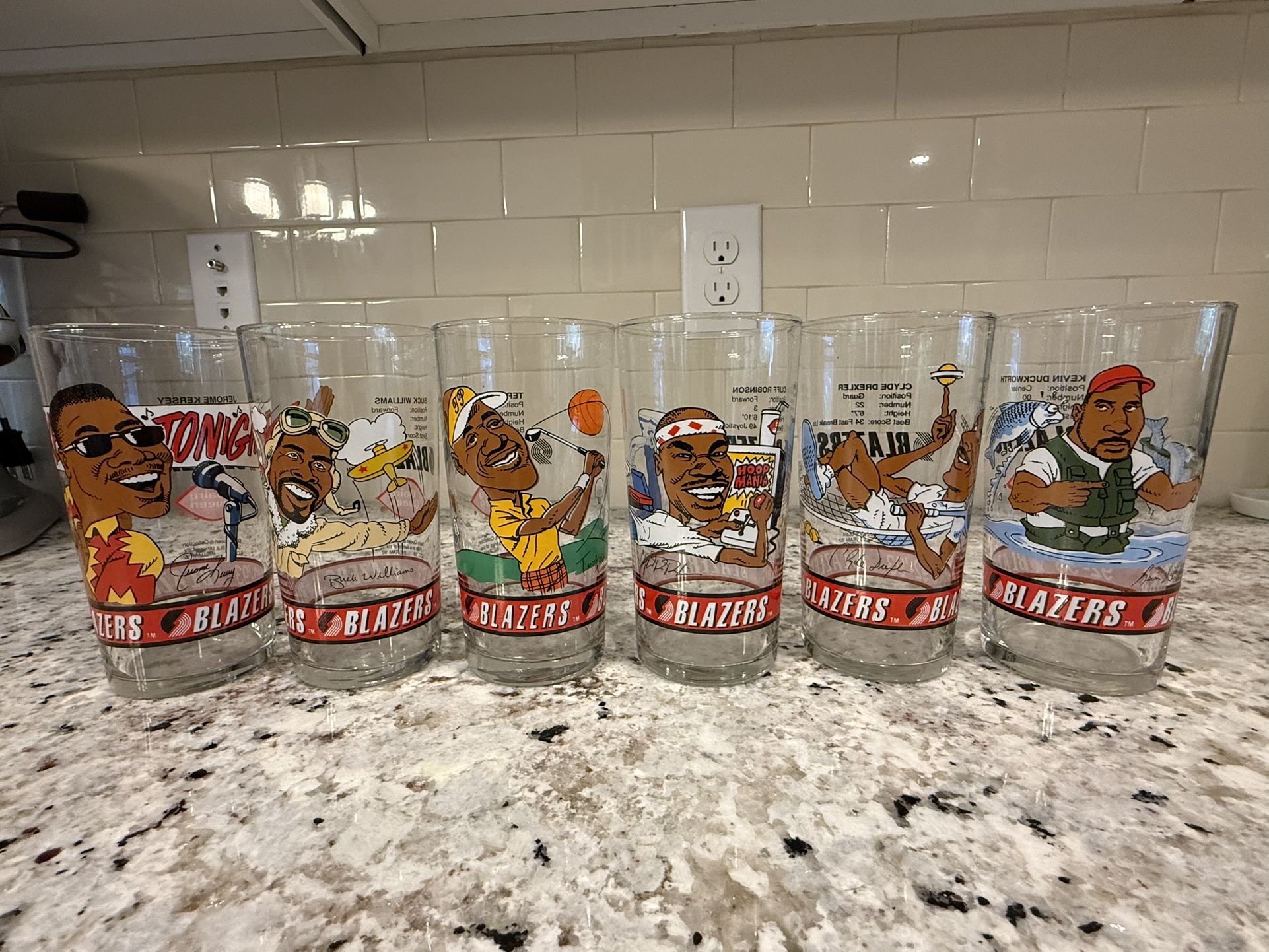 DQ Blazers 92-93 Full Set Glasses