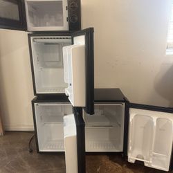 Small Refrigerator And Microwave 