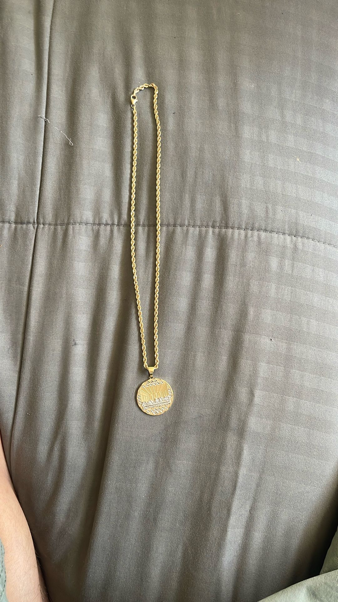 Rope Chain With Pendant