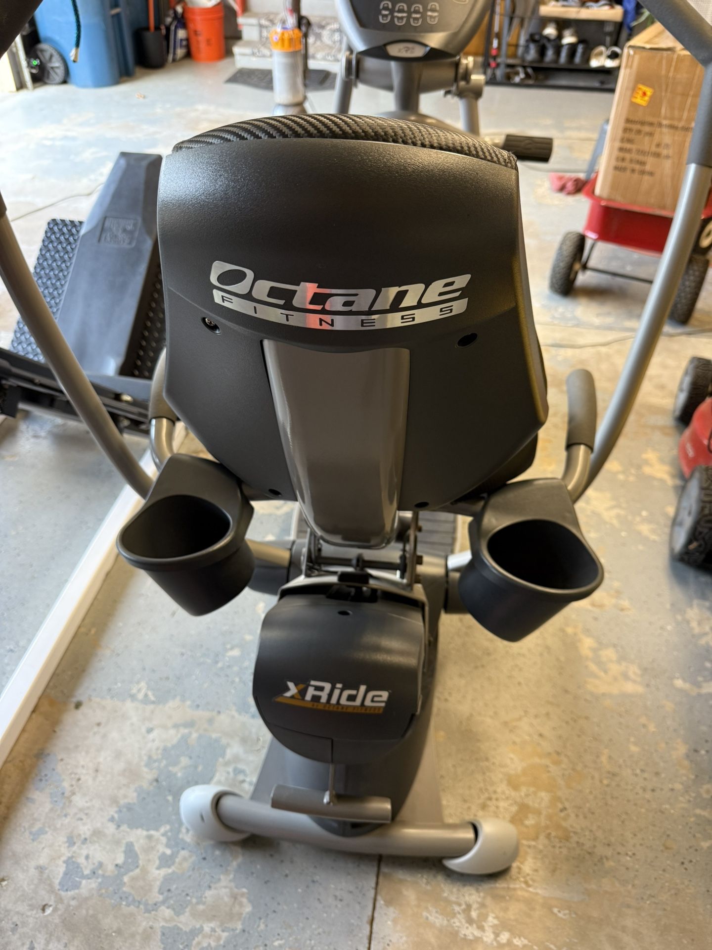 Octane Fitness xR6 Seated Elliptical machine. 
