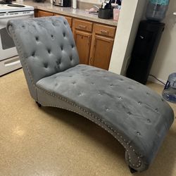 Tufted Lounge Chair