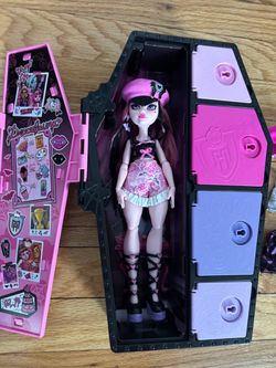 Monster High Draculaura Skulltimate Secrets