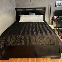 Queen Bedding set with mattress and Headboard 