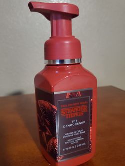 Bath & Body Works Stranger Things "The Demogorgon" Gentle & Clean Foaming Hand Soap. 