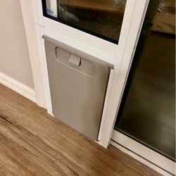 Brand New Open Box Dog Door - White, Petsafe Brand, 91-96”