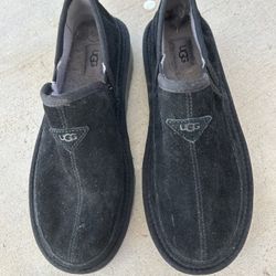 Uggs Slippers New Size 9