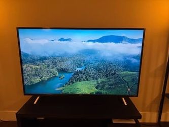TCL 55-Inch 4K Ultra HD Roku Smart LED TV - Excellent Condition