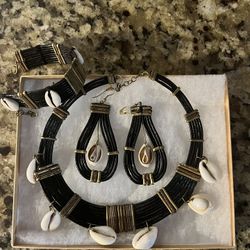 Necklace Earrings And bracelet 