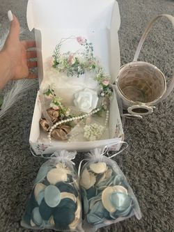 Flower Girl Basket Flower Necklace Sun Glasses Flower Petals Clips Tiara Box