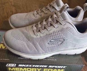 Men Skechers Size 9