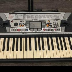 Yamaha Keyboard With Stand