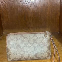 Coach Hand Wallet 