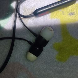 Beats Flex