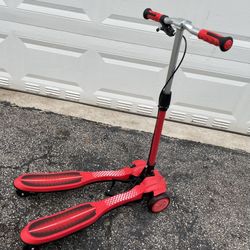 Ferrari Frog Scissors Double Foot 4 Wheel Kids Scooter