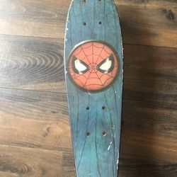 PlayWheels Ultimate Spider- Man 21 Inch Wood Cruiser Skateboard 