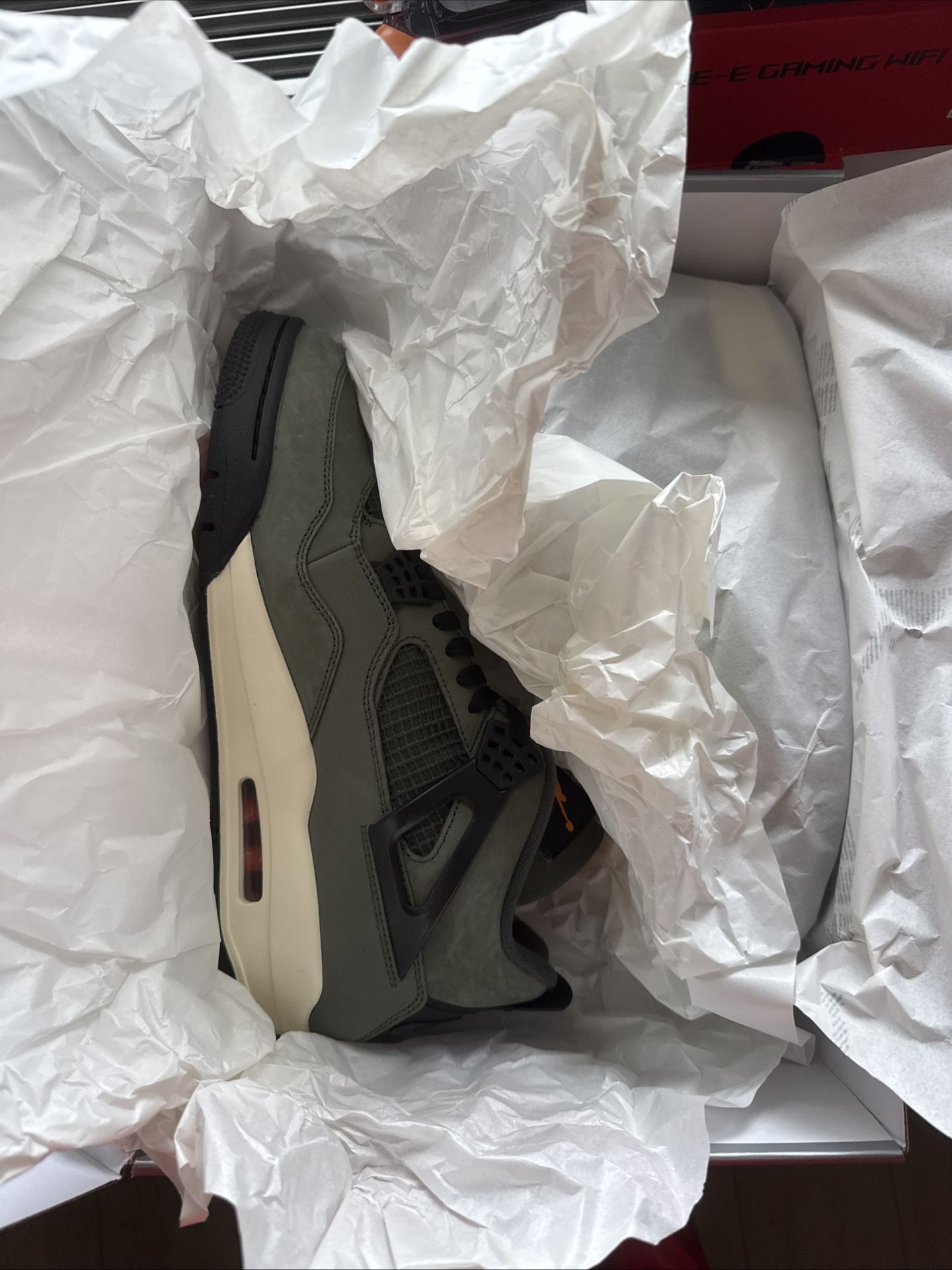 New Authentic Nike Air Jordan 4 Undefeated Size 11.5 With Receipt