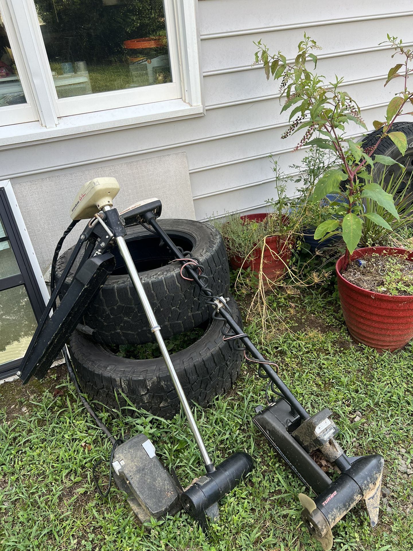 2 Trolling Motors