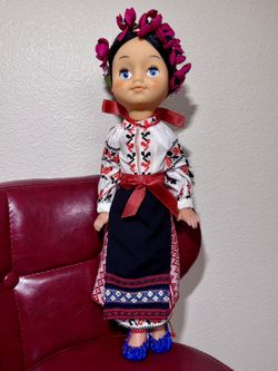 Vintage Ukrainian Folk Doll 18” – Vinyl Head, Sleep Eyes