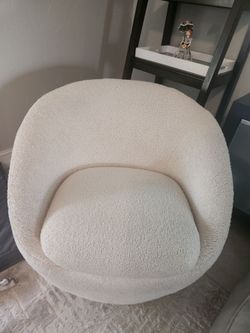 Boucle Swivel Chair