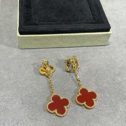 Ladies' four-leaf clover natural tiger eye high-grade red agate double flower earrings
