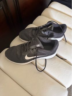 Women’s Nike shoes
