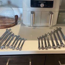 WRENCH SET 