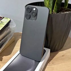 iPhone 15 Pro Max Unlocked 5G 
