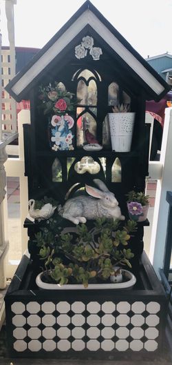 PLANT STAND W/ PLANTER BOX