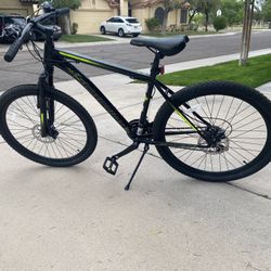 Schwinn Sidewinder 26" 21 Speed Men’s Mountain Bike-black