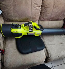 Ryobi 40v electric blower only NO BATTERY OR CHARGER