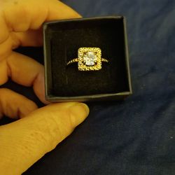 Size 8 Gold CZ halo ring