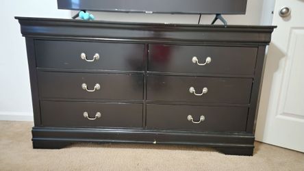 Dresser and mirror