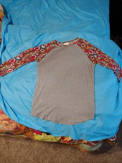 LulaRoe 3/4 sleeve shirt