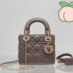 Yves Saint Laurent Bag