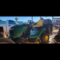 John Deere Lawn Lawn Tractor L110