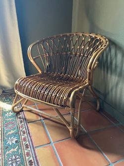 Bamboo accent chair